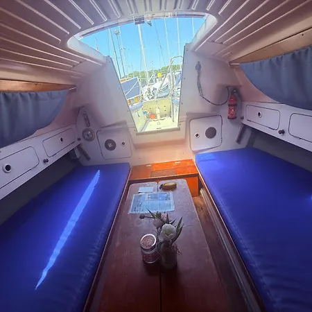 Úszó hotel Barco Notus Belem Lisboa